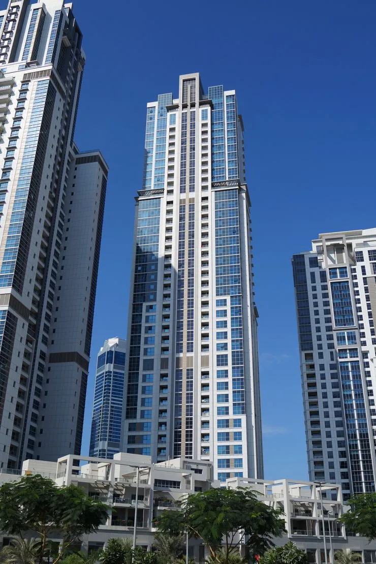 Tower seen from ground to crown against blue sky