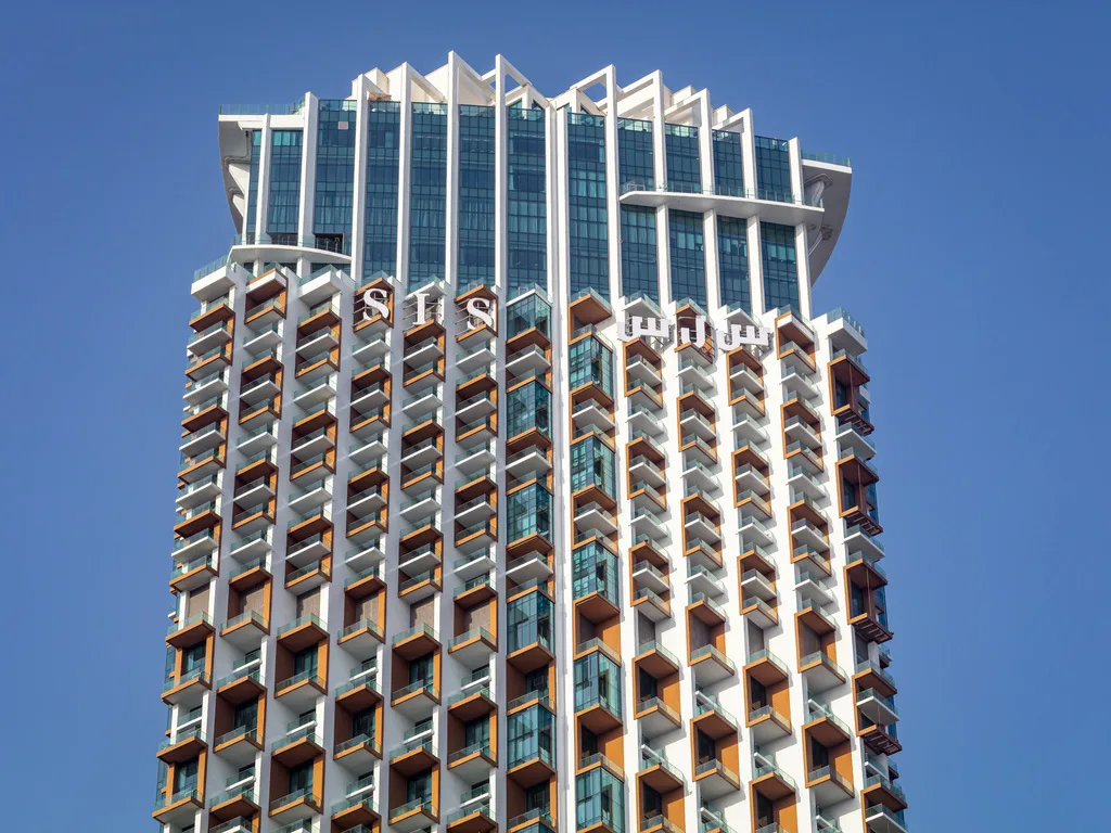 Upper floors with SLS lettering and crown