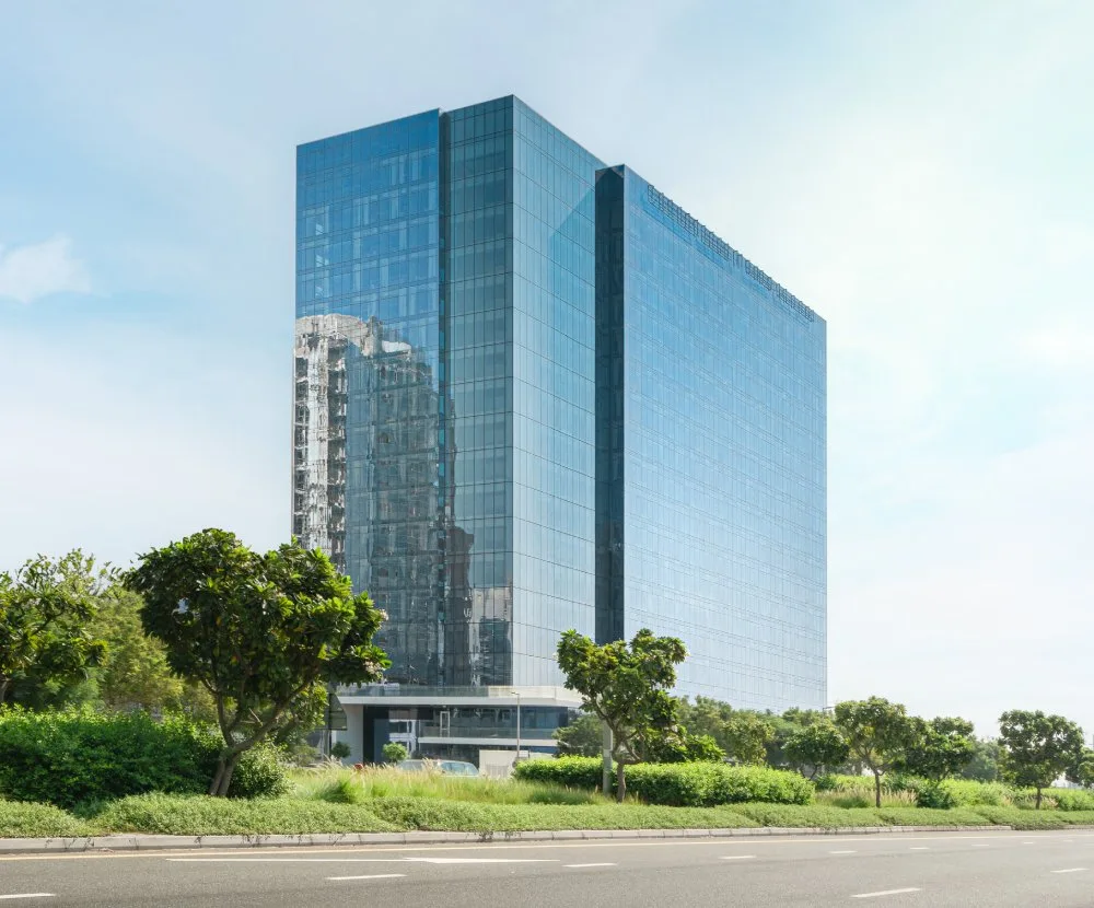 outside, full height, developer image, looks CGI (1000x830)