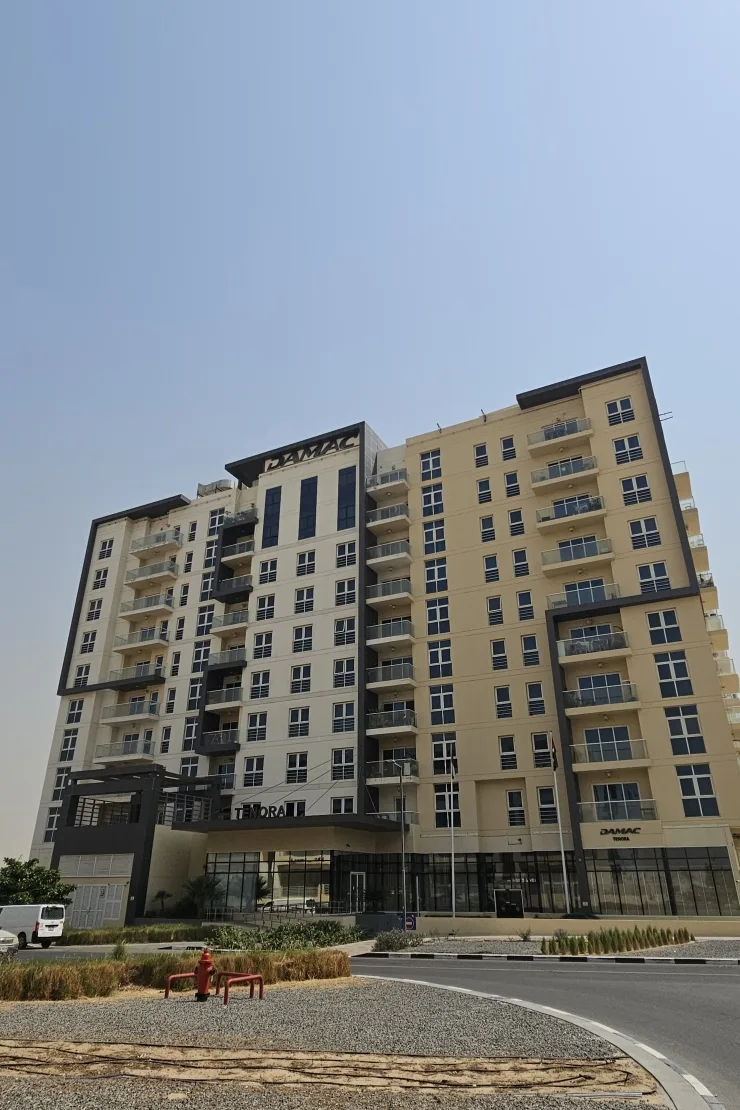 Tenora tower from the street, DAMAC crown sign