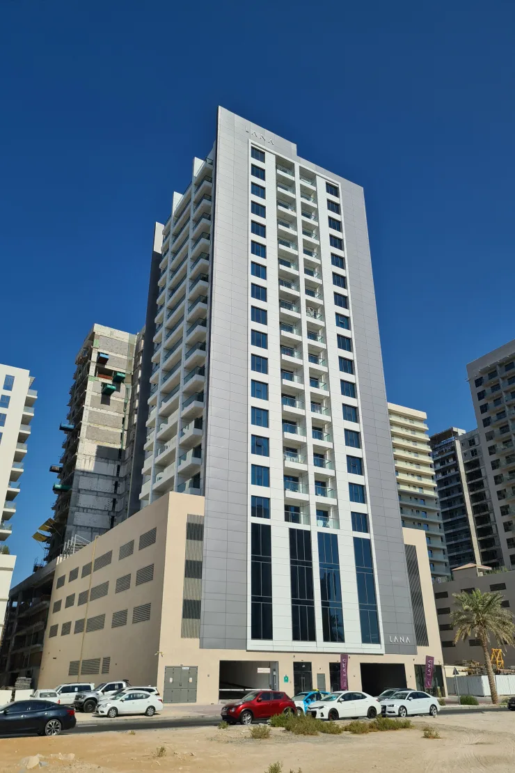 Full tower with podium and LANA signage