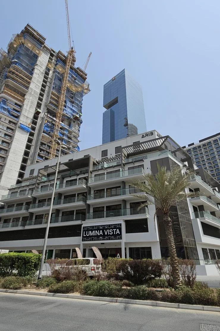 Lumina Vista facade with signage, ground to roof