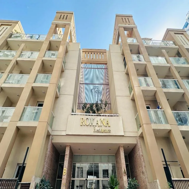 Roxana Residence entrance with B and A towers, full height