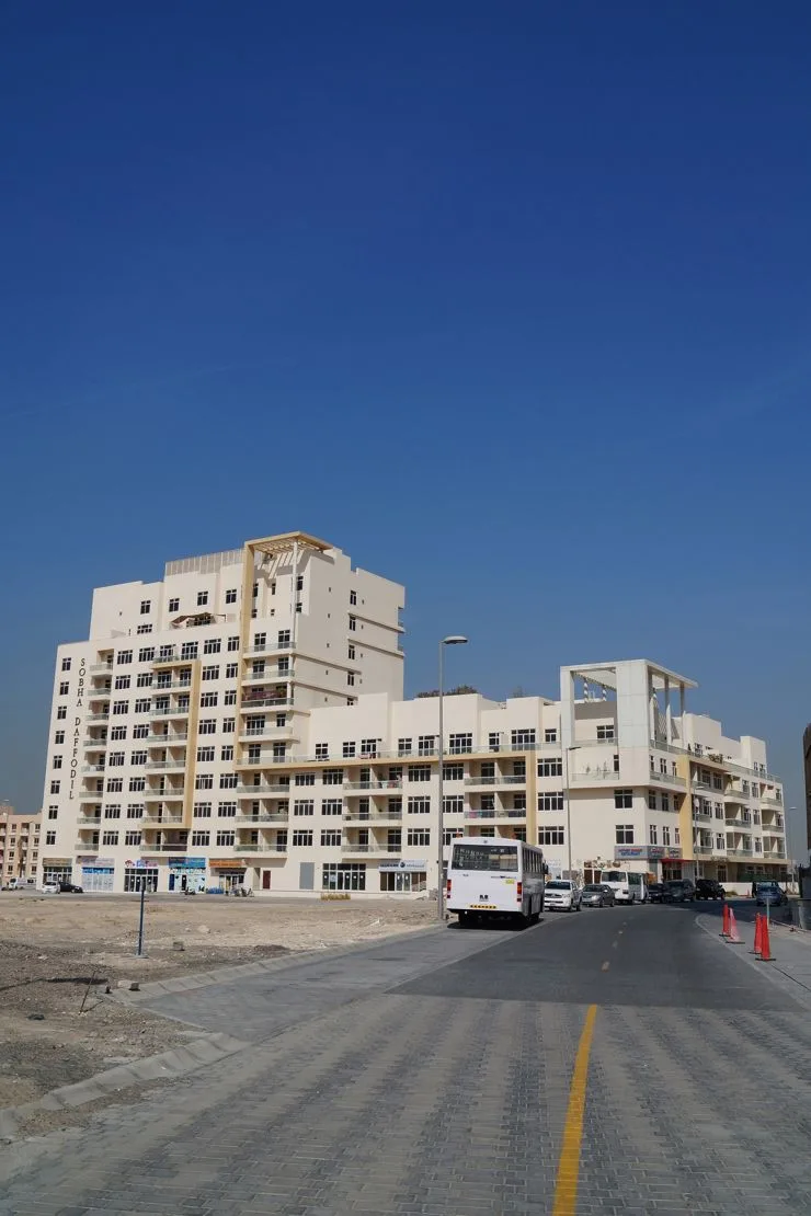 Whole complex with tower and lower wing from street